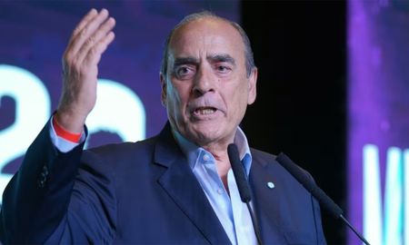 Guillermo Francos analizó lo que será la campaña electoral libertaria con Cristina Kirchner fuera de la competencia. Guillermo Francos analizó lo que será la campaña electoral libertaria con Cristina Kirchner fuera de la competencia.