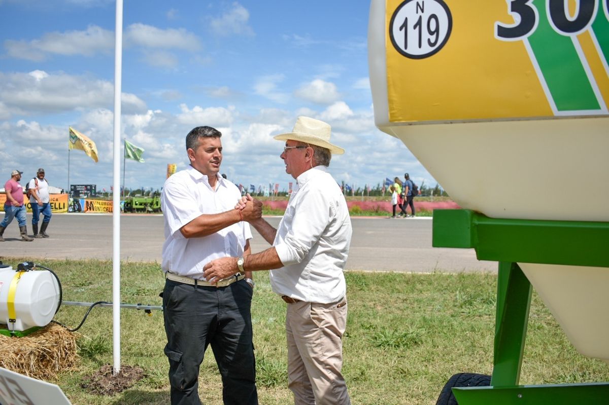 El ministro de Producción, Daniel Costamagna, destacó el potencial de la agroindustria santafesina.