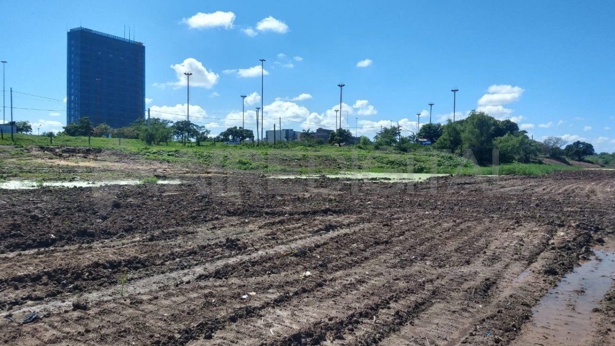 El movimiento de tierra se hizo a pocos metros de la ruta nacional 168.&nbsp;
