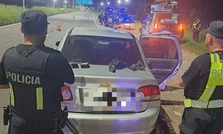 El hombre detenido viajaba como pasajero de una app de viajes y fue sorprendido en un control vehicular. El hombre detenido viajaba como pasajero de una app de viajes y fue sorprendido en un control vehicular.