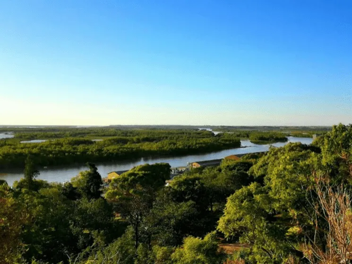 Diamante es el destino predilecto para quienes elijan realizar una escapada de fin de semana cerca de la ciudad. Diamante es el destino predilecto para quienes elijan realizar una escapada de fin de semana cerca de la ciudad.