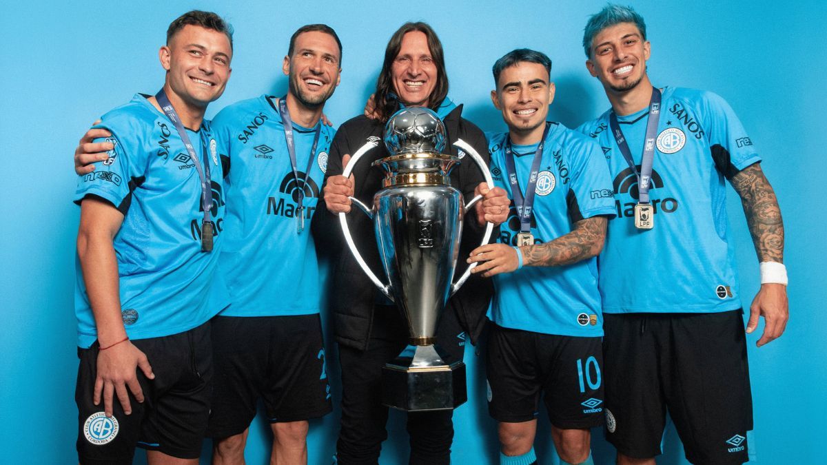 Le robaron a un campeón del fútbol argentino y se llevaron la medalla del título obtenido.