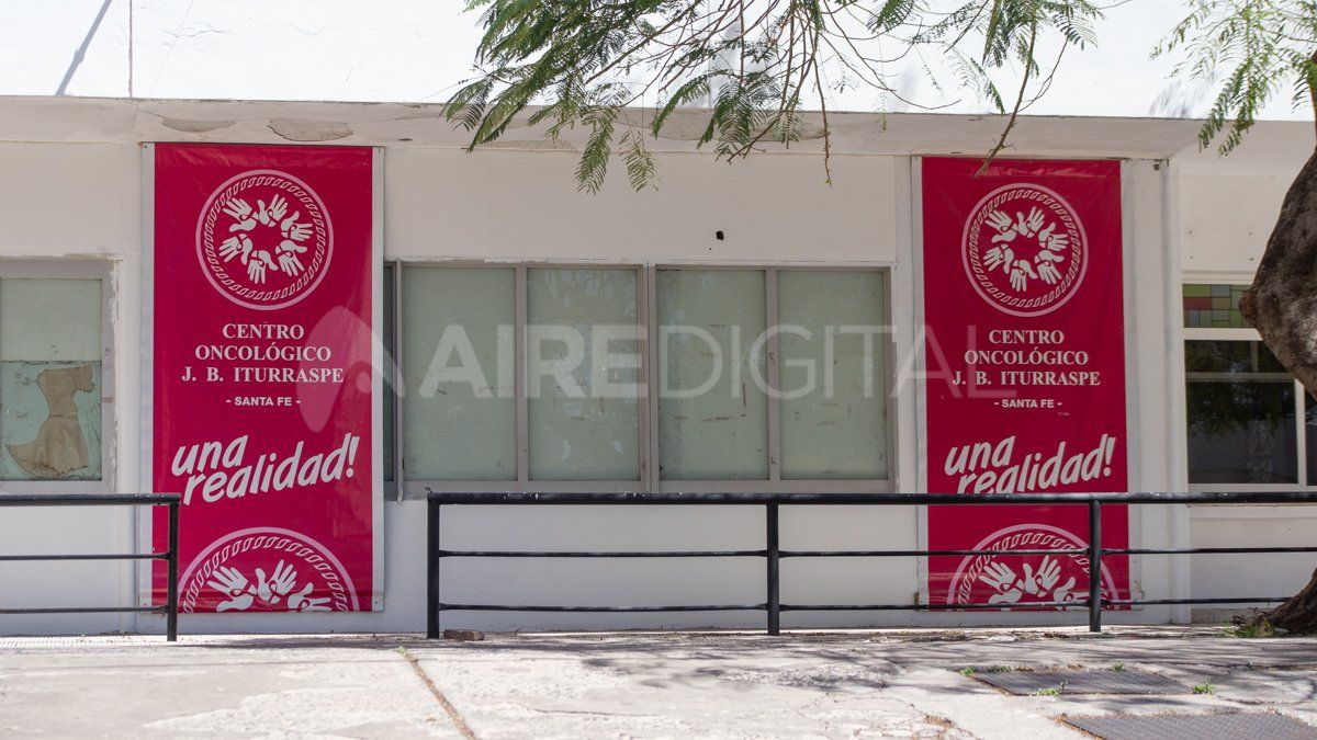 En las instalaciones del viejo Hospital Iturraspe ya se observa carteler&iacute;a del Centro Oncol&oacute;gico J.B. Iturraspe que funcionar&aacute; en el efector una vez finalizada la pandemia.&nbsp;