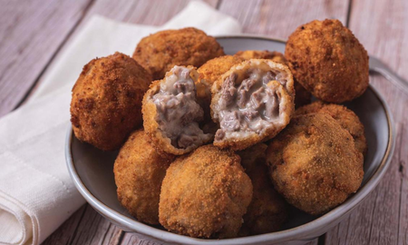Bitterballen: la receta con ingredientes simples para sorprender en casa Bitterballen: la receta con ingredientes simples para sorprender en casa