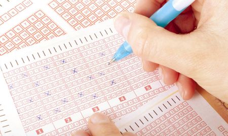 Un hombre gana la lotería dos veces en el mismo día y se lleva 29 millones de euros