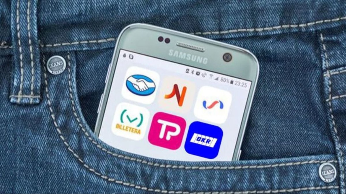 Las billeteras virtuales estarán obligados a transferir a sus clientes la totalidad de los beneficios obtenidos por los saldos en pesos depositados en las entidades financieras donde se almacenan los fondos de dichos usuarios. Las billeteras virtuales estarán obligados a transferir a sus clientes la totalidad de los beneficios obtenidos por los saldos en pesos depositados en las entidades financieras donde se almacenan los fondos de dichos usuarios.