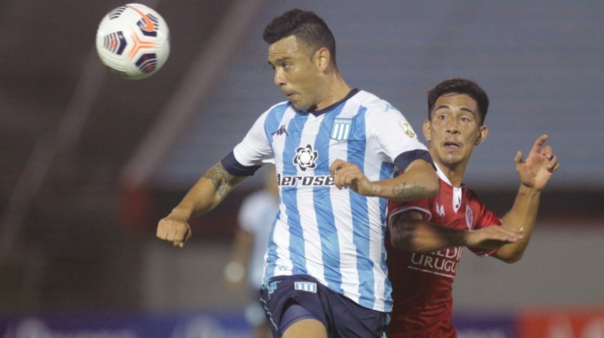 La Academia rescató un empate de Uruguay en su debut en la Copa Libertadores de América.