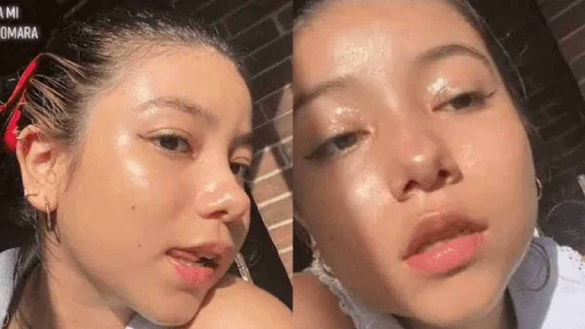 Se estaba sacando una selfie y un fantasma apareció detrás de ella