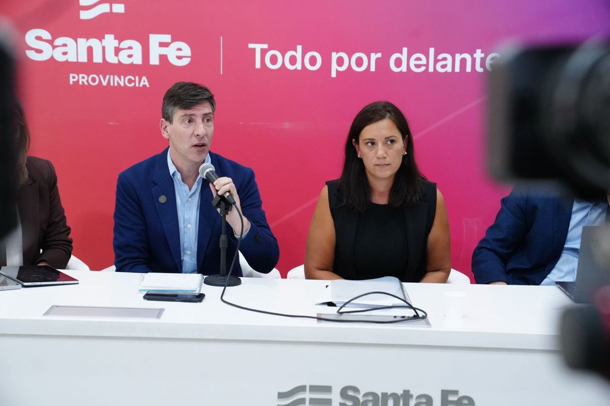 Inversión en bienestar y operatividad: Provincia amplía la cobertura de salud mental y mejora la movilidad para las fuerzas de seguridad.