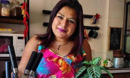 Así es la humilde casa de Elba, la primera ganadora de MasterChef: azulejos clásicos, cortinas de mimbre y muebles de pino Así es la humilde casa de Elba, la primera ganadora de MasterChef: azulejos clásicos, cortinas de mimbre y muebles de pino