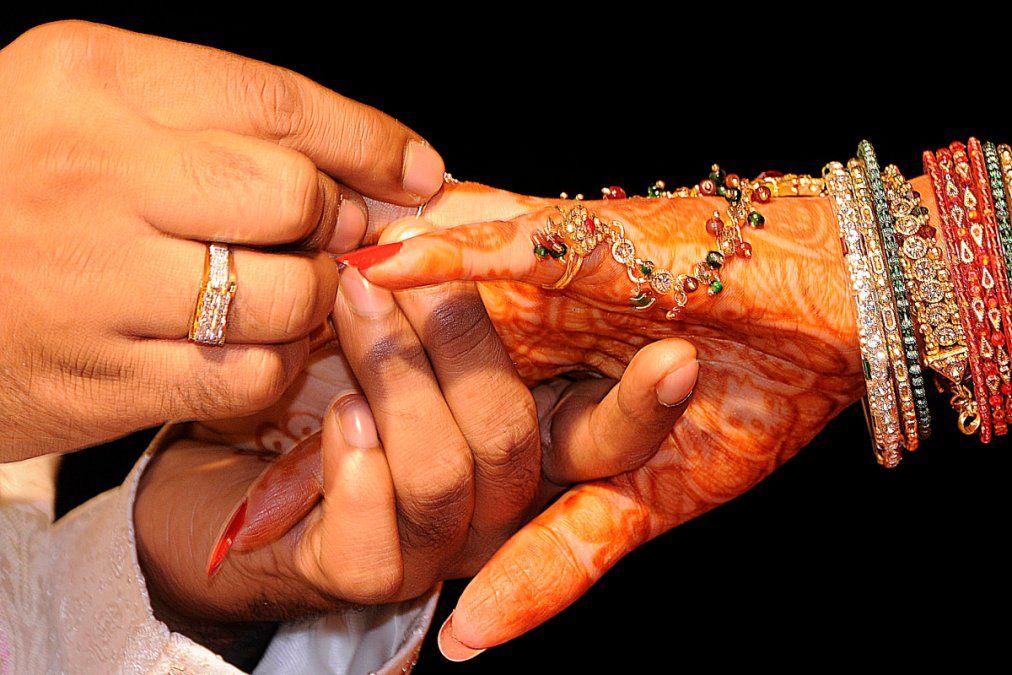 El caso del hombre que ayudó a su esposa a casarse con su amante