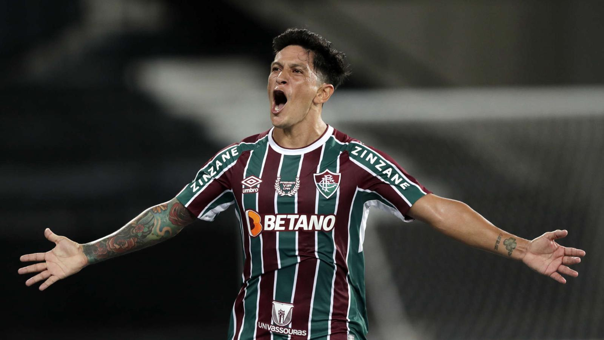 Germán Cano, de 34 años, surgido de Lanús y jugó en Chacarita y Colón en Argentina, lleva 11 años en el fútbol de Latinoamérica y milita desde principios de año en Fluminense, donde anotó 30 goles en 49 partidos.