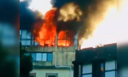 El incendio ocurrió el 1° de mayo, cuatro días después de la detención del Ariel Viejo Cantero, primer jefe de la narcobanda Los Monos. El incendio ocurrió el 1° de mayo, cuatro días después de la detención del Ariel Viejo Cantero, primer jefe de la narcobanda Los Monos.