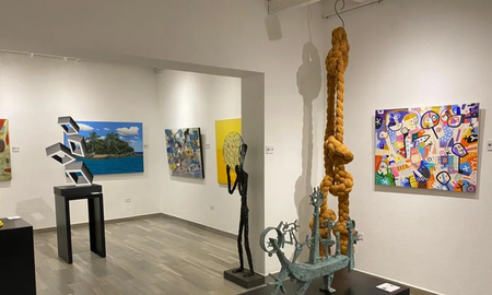 Se libera la posibilidad de exportar e importar obras de arte. Se libera la posibilidad de exportar e importar obras de arte.