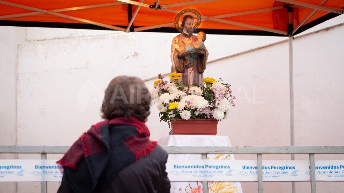 La parroquia de San Cayetano permanece abierta para las 10 misas programadas