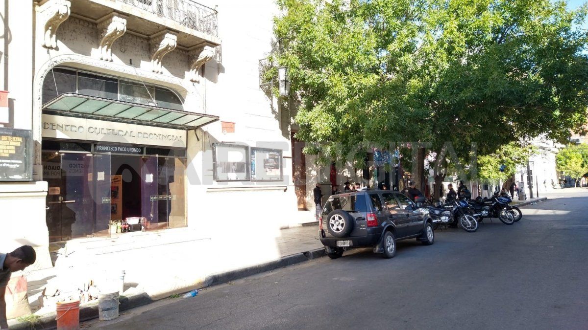 Subastan inmuebles decomisados a bandas delictivas y hay cortes de tránsito en el macrocentro.