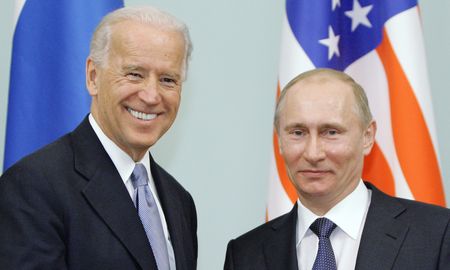 Este sábado se reunió el G7 con el tema central de la problemática entre Ucrania y Rusia. El martes Joe Biden se había reunido con Vladimir Putin. Este sábado se reunió el G7 con el tema central de la problemática entre Ucrania y Rusia. El martes Joe Biden se había reunido con Vladimir Putin.