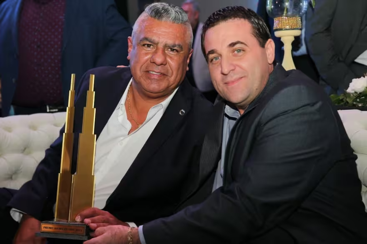 Claudio Tapia junto a Pablo Toviggino, tesorero de la AFA. Claudio Tapia junto a Pablo Toviggino, tesorero de la AFA.