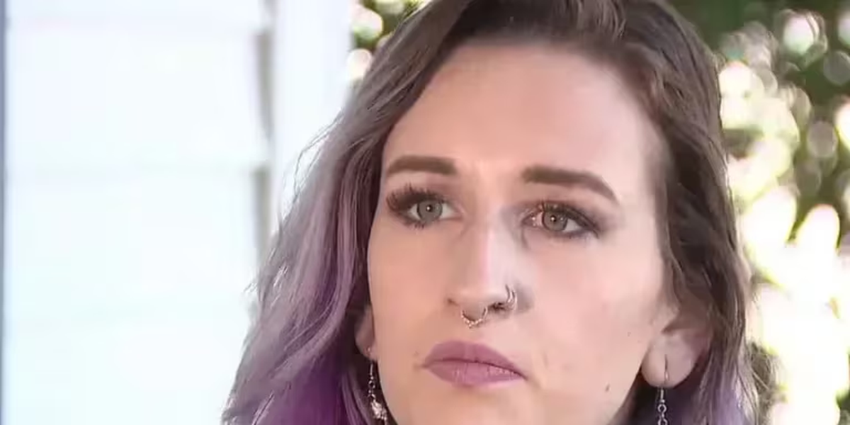 Se desmayó mientras se secaba el pelo y le tuvieron que amputar la mano. Se desmayó mientras se secaba el pelo y le tuvieron que amputar la mano.