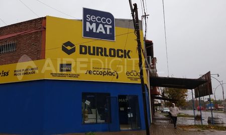 Robaron por segunda vez en un local en los últimos diez días. Robaron por segunda vez en un local en los últimos diez días.