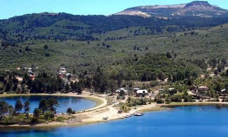 Villa Pehuenia Moquehue el destino perfecto para una escapada llena de naturaleza y sabores. Villa Pehuenia Moquehue el destino perfecto para una escapada llena de naturaleza y sabores.
