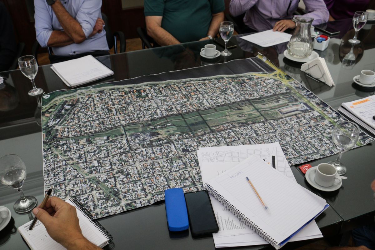 Desde la Municipalidad se inició una ronda de consultas de la que participaron especialistas en arquitectura y urbanismo, y representantes de otras instituciones como vecinales y universidades.