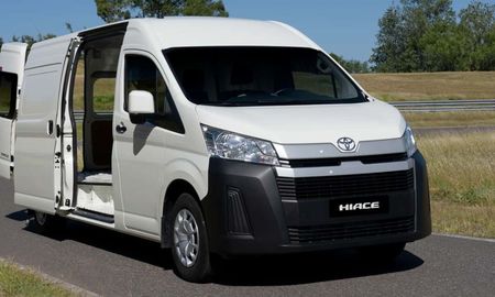 Cuánto sale la Toyota Hiace Furgón en abril 2025 en Argentina tras la quita del cepo. Cuánto sale la Toyota Hiace Furgón en abril 2025 en Argentina tras la quita del cepo.
