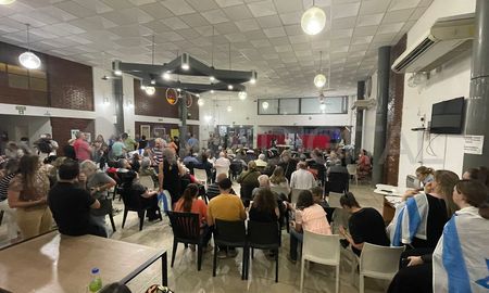 Se trató de una ceremonia íntima que se realizó en las instalaciones de club Macabi de Santa Fe. Se trató de una ceremonia íntima que se realizó en las instalaciones de club Macabi de Santa Fe.