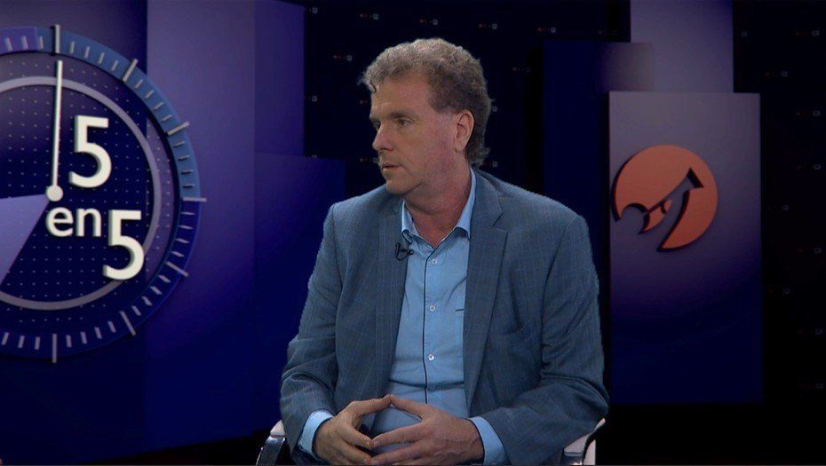 La querella reclama el secuestro del celular de Milman con el objetivo de buscar allí algún elemento que permita acreditar o descartar si el legislador tuvo alguna vinculación con el atentado. La querella reclama el secuestro del celular de Milman con el objetivo de buscar allí algún elemento que permita acreditar o descartar si el legislador tuvo alguna vinculación con el atentado.