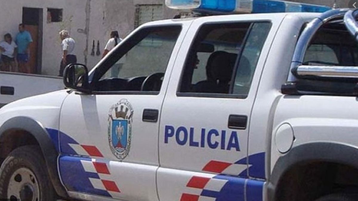 La mujer, que tenía una herida en la cabeza provocada con un machete, explicó que intervino entre los acusados y recibió un golpe. La mujer, que tenía una herida en la cabeza provocada con un machete, explicó que intervino entre los acusados y recibió un golpe.