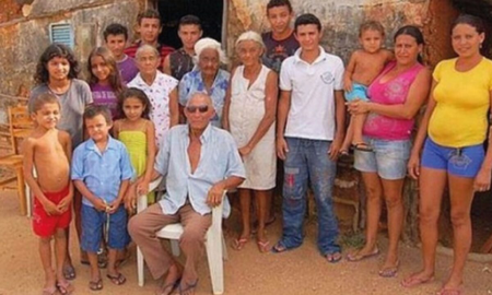 A los 90 años tiene 50 hijos con dos esposas, su cuñada y su suegra
