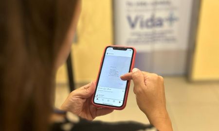 El neurólogo Hugo Valderrama explicó cómo el scroll infinito modifica el cerebro y puede generar adicción. El neurólogo Hugo Valderrama explicó cómo el scroll infinito modifica el cerebro y puede generar adicción.