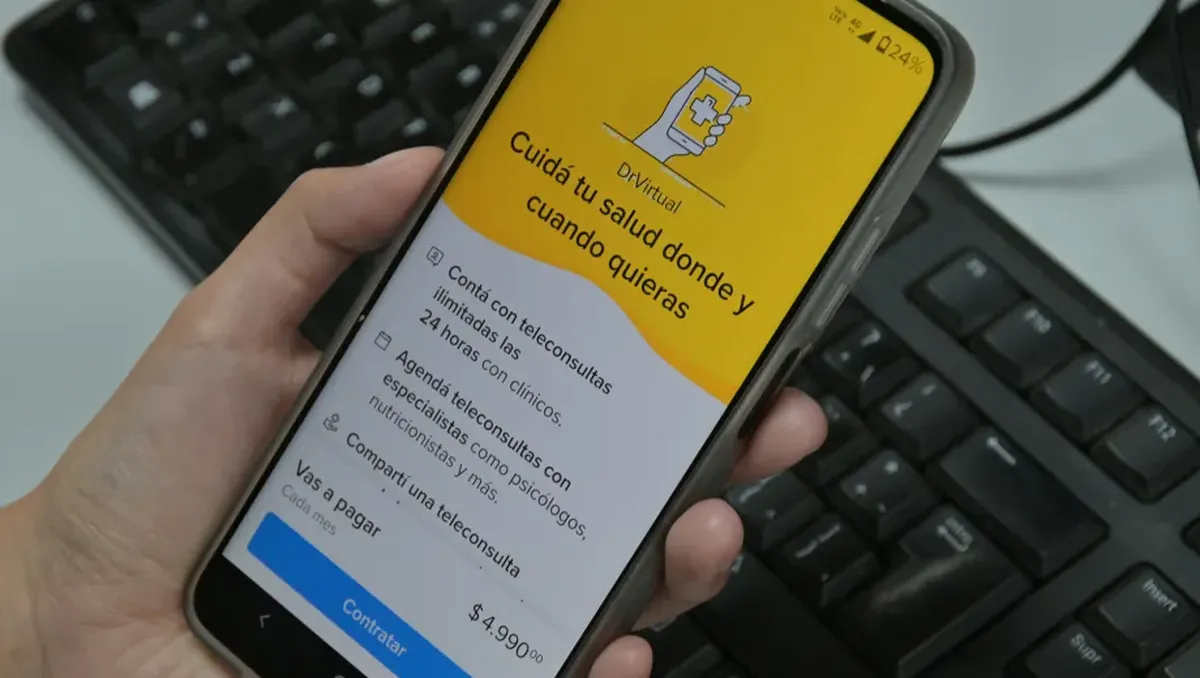 El proyecto aclara que la telemedicina puede tener un rol complementario y regulado, por ejemplo, en seguimientos o interconsultas, pero no debe imponerse como modelo principal de atención.