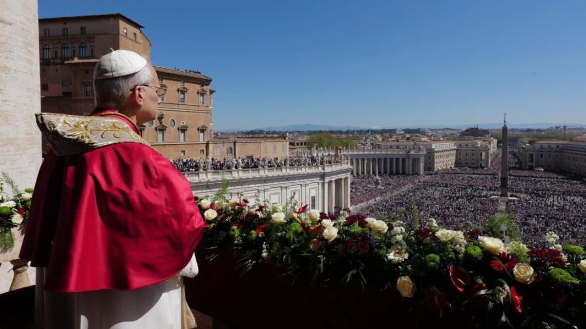 El papa León XIV advirtió sobre la “globalización de la indiferencia” y llamó a los líderesmundiales a elegir el diálogo sobre la fuerza. Foto: Agencia NA/Vatican News