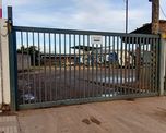 Aunque el Municipio había informado que el servicio sería normal, los camiones de Urbafe permanecieron en el predio y no realizaron recorridos este lunes feriado. Aunque el Municipio había informado que el servicio sería normal, los camiones de Urbafe permanecieron en el predio y no realizaron recorridos este lunes feriado.