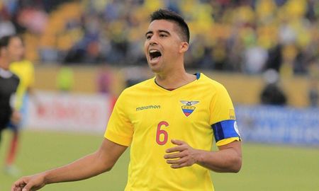 Noboa no estará para la doble fecha de eliminatorias ante Argentina y Uruguay. Noboa no estará para la doble fecha de eliminatorias ante Argentina y Uruguay.
