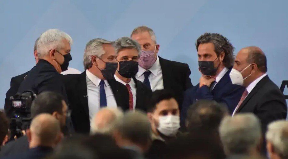 Los mandatarios provinciales y algunos dirigentes cercanos al Frente de Todos destacaron la capacidad de gestión de la futura ministra de Economía