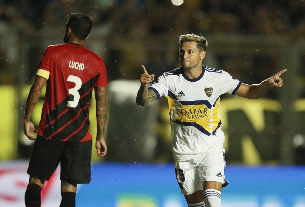 Boca venció a Paranaense con dos goles de Zárate, el nueve preferido del DT Russo