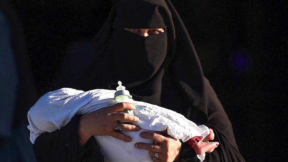 Una mujer con burka que