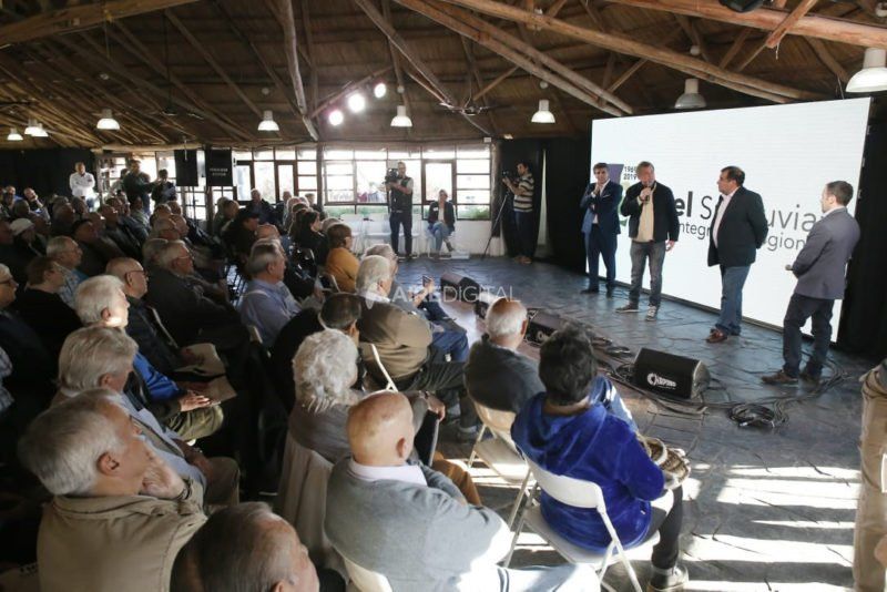 300 personas vinculadas a la construcción del Túnel se reunieron para revivir los momentos compartidos