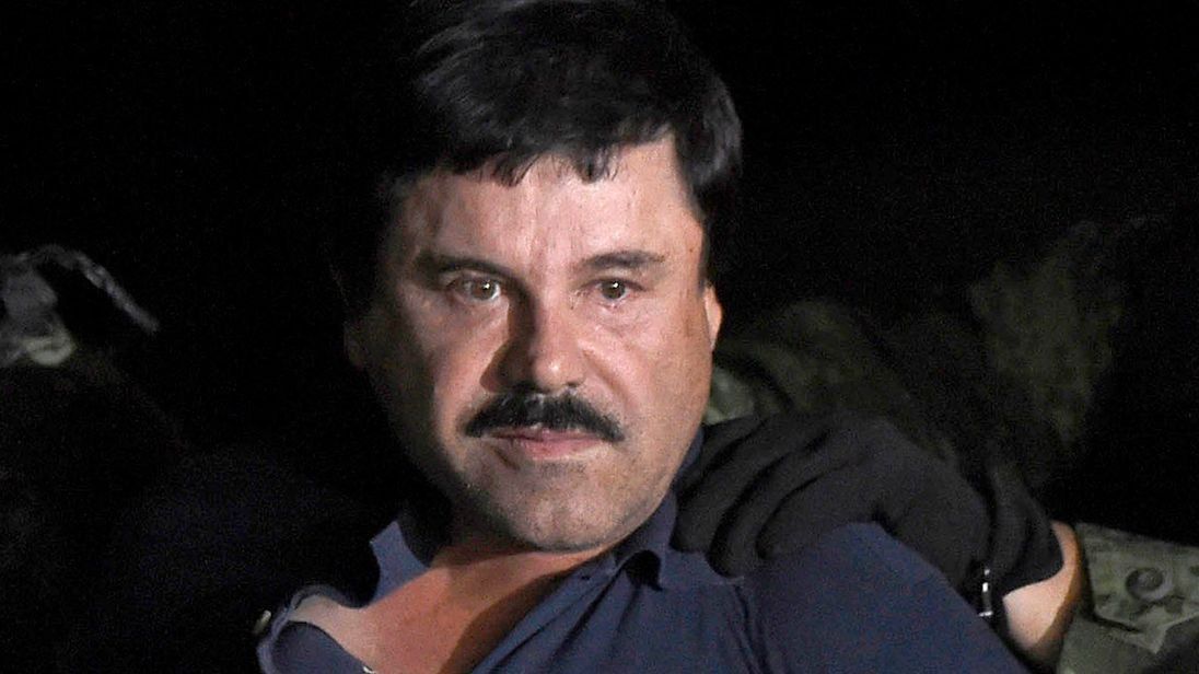 El Chapo» Guzmán es un narcotraficante y criminal mexicano, líder del Cártel de Sinaloa hasta su extradición a Estados Unidos en 2017.