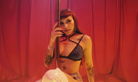 Cazzu, la jefa del trap, vende sus fotos hot Cazzu, la jefa del trap, vende sus fotos hot