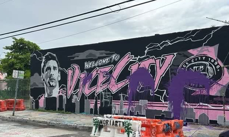 El primer mural de Lionel Messi arruinado por los rivales de Inter Miami. El primer mural de Lionel Messi arruinado por los rivales de Inter Miami.