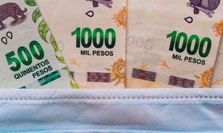 Según la Cámara de Comercio y Servicios (CAC) la aprobación del aporte solidario extraordinario que impulsa el Gobierno crearía una nueva carga sobre las personas humanas con grandes patrimonios que incrementaría una presión impositiva ya de por sí muy elevada. Según la Cámara de Comercio y Servicios (CAC) la aprobación del aporte solidario extraordinario que impulsa el Gobierno crearía una nueva carga sobre las personas humanas con grandes patrimonios que incrementaría una presión impositiva ya de por sí muy elevada.
