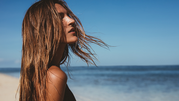 Cinco consejos para cuidar tu cabello en verano