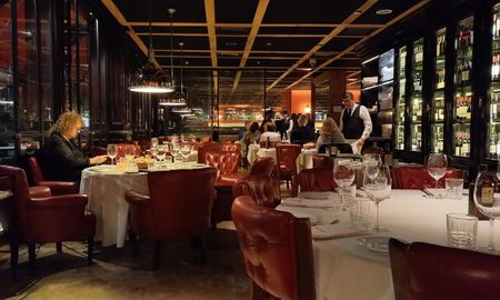 Un menú de pasos, vinos y postres clásicos: La Parolaccia lanza su propuesta gourmet para cenas durante todo octubre. Un menú de pasos, vinos y postres clásicos: La Parolaccia lanza su propuesta gourmet para cenas durante todo octubre.