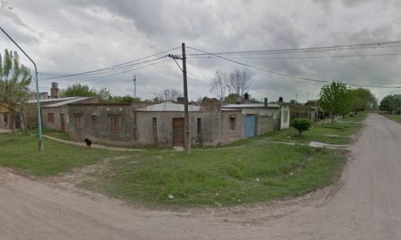 El delincuente fue detenido por vecinos en la zona de 13 de Diciembre y Lisandro de la Torre, en la ciudad de Santo Tomé. Fuente: Google Maps. El delincuente fue detenido por vecinos en la zona de 13 de Diciembre y Lisandro de la Torre, en la ciudad de Santo Tomé. Fuente: Google Maps.