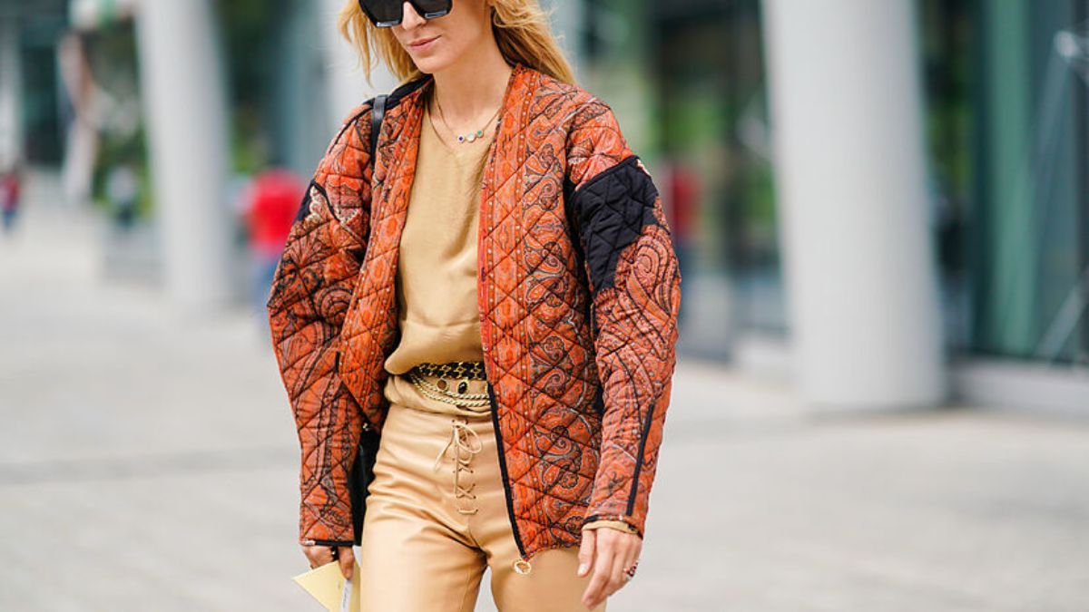 La bomber acolchada marca el regreso a la moda este invierno 2025. La bomber acolchada marca el regreso a la moda este invierno 2025.