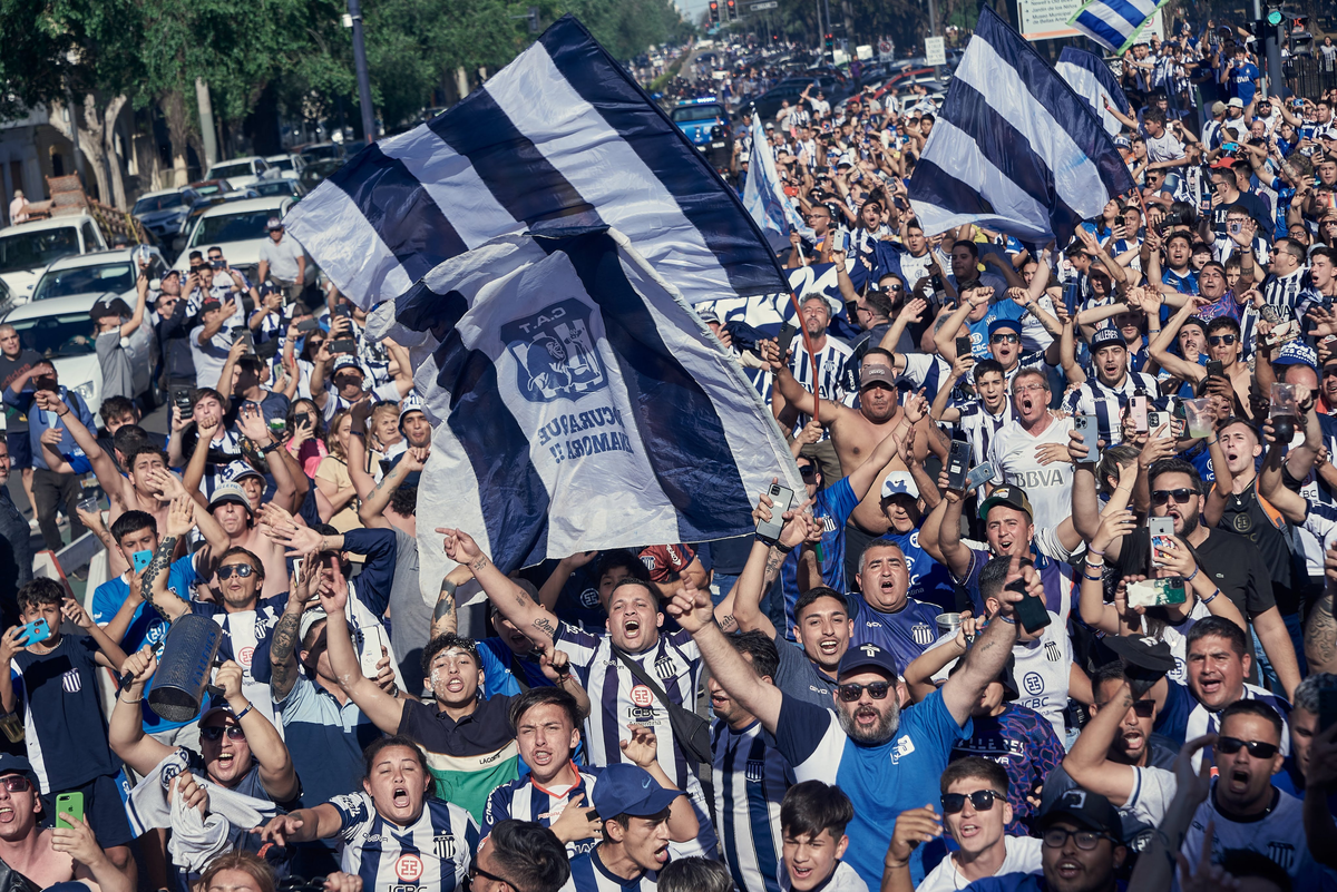 La hinchada de Talleres. La hinchada de Talleres.