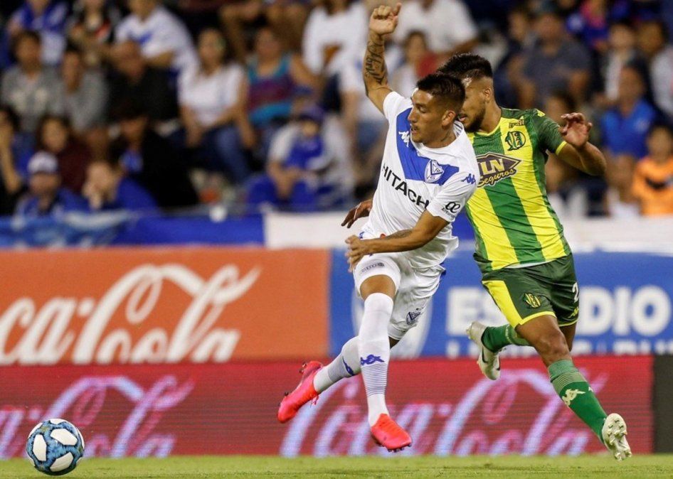 Con el debut de Centurión, Veléz y Aldosivi repartieron puntos en Liniers